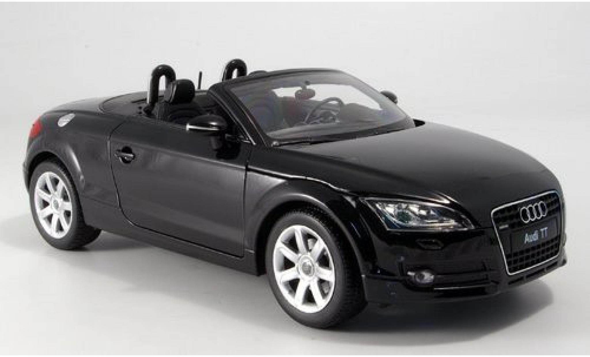 Audi TT 1/18 Welly Roadster schwarz 1:18 modellino in miniatura