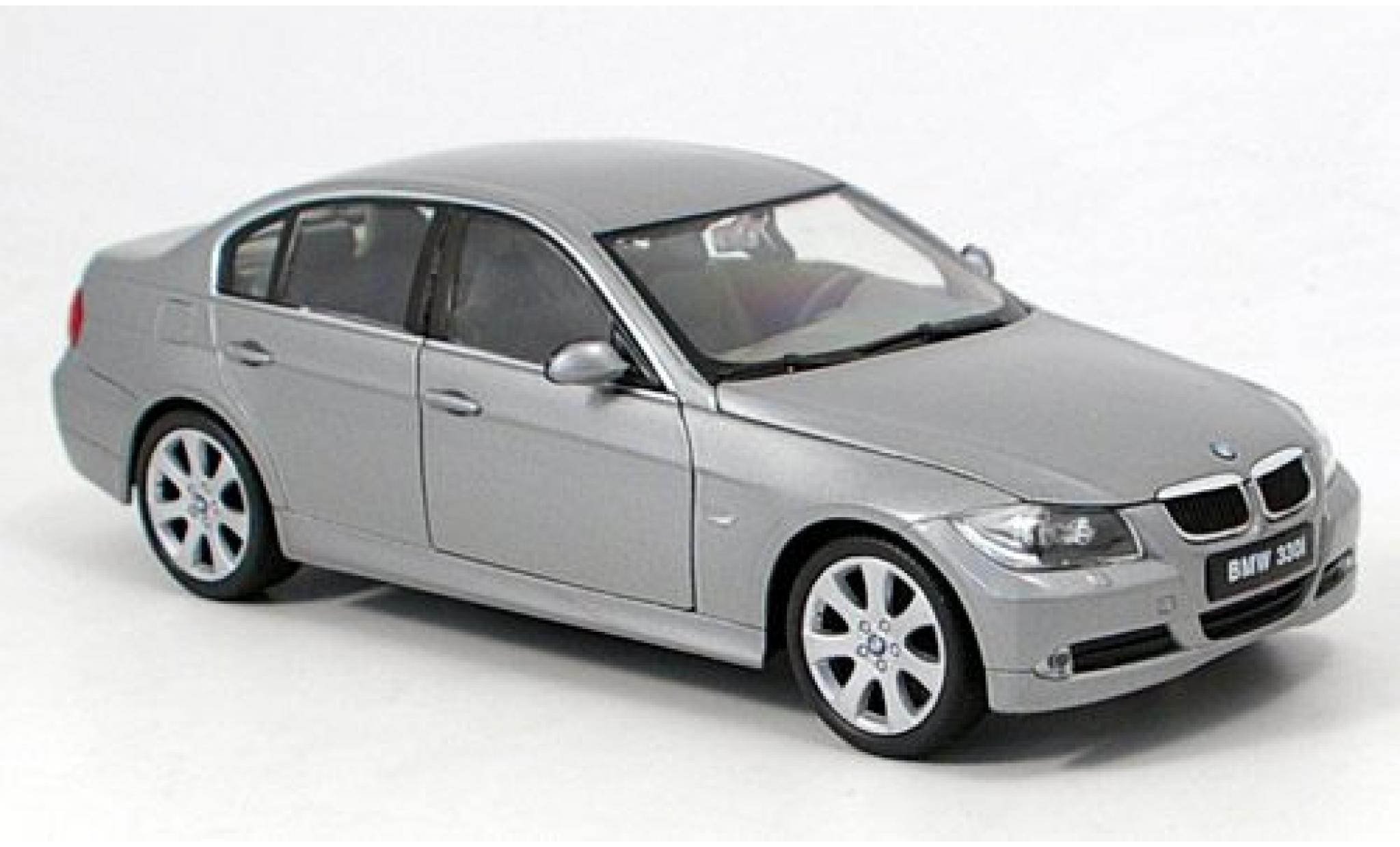 Bmw 330 1/24 Welly i metallico grigio ohne Vitrine modellino in miniatura