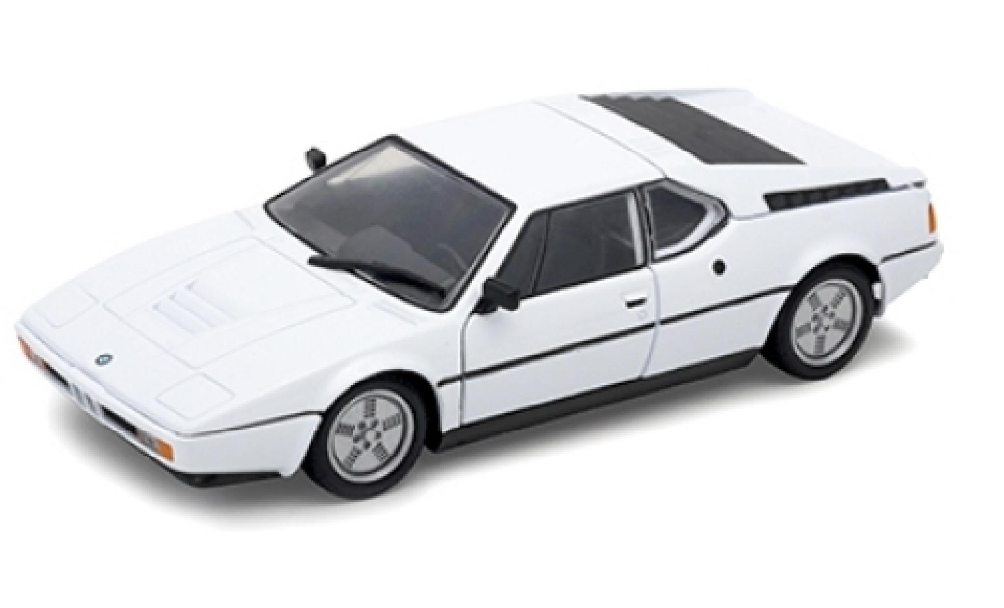 Bmw M1 1/24 Welly bianco 1978 modellino in miniatura