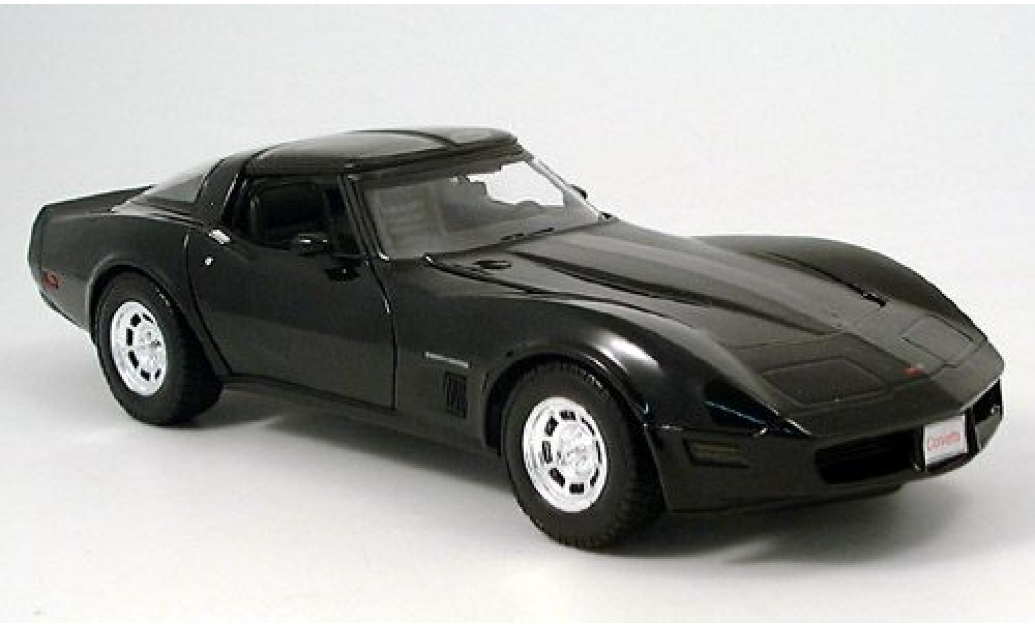 Chevrolet Corvette 1/18 Welly Coupe schwarz 1982 1:18 modellino in miniatura