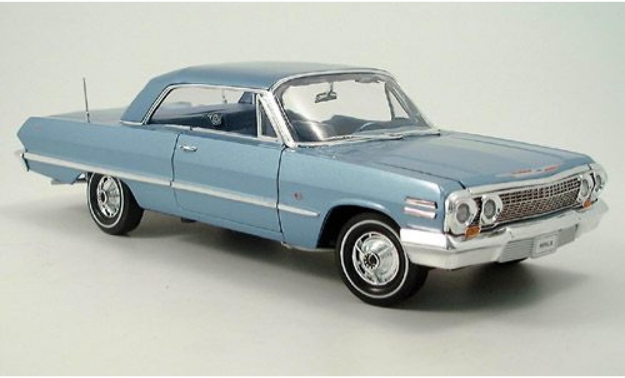 Chevrolet Impala 1/18 Welly geschlossen met. blau 1:18 modellino in miniatura