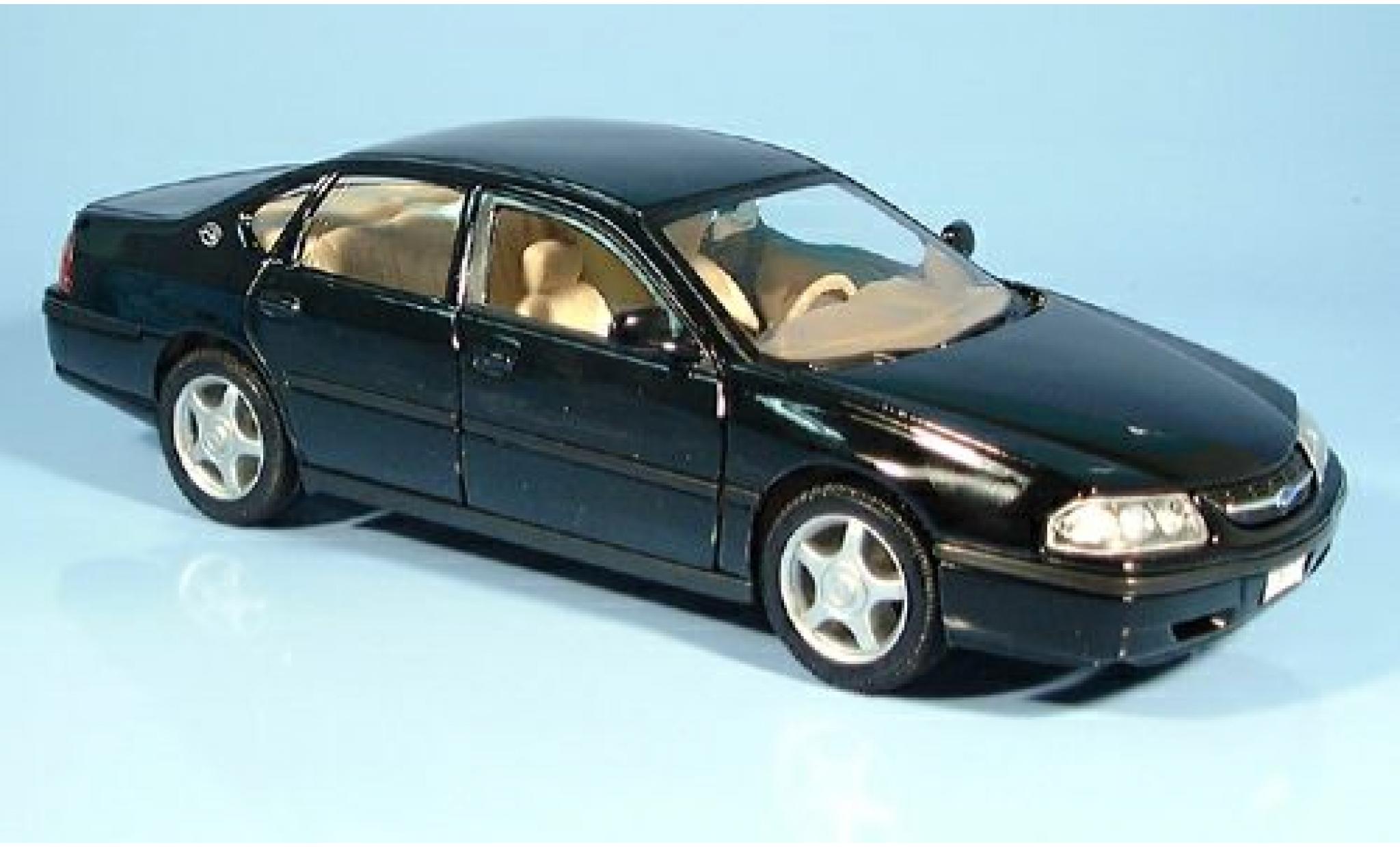 Chevrolet Impala 1/24 Welly schwarz 2001 1:24 modellino in miniatura