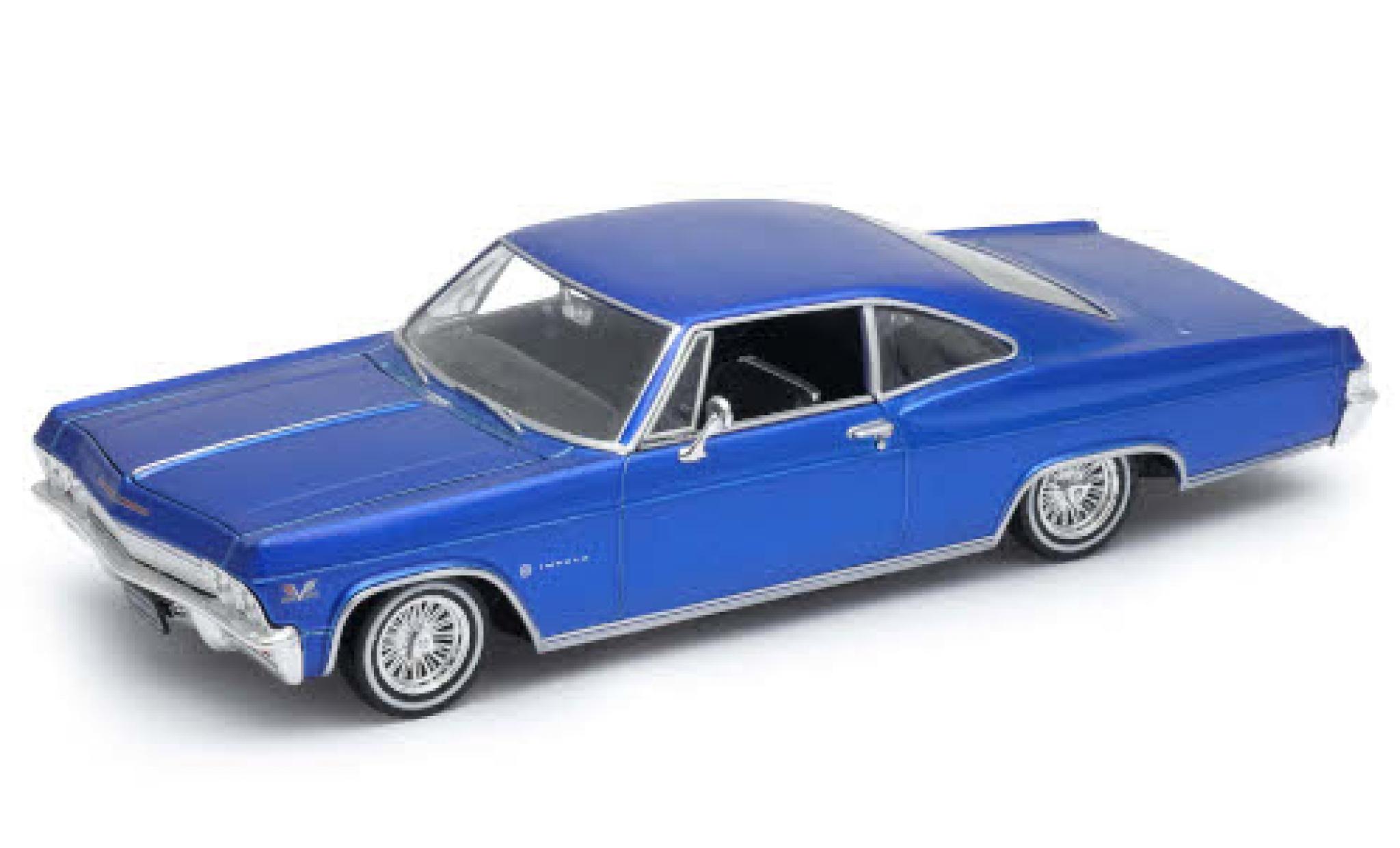 Chevrolet Impala 1/24 Welly SS 396 Tuning metallico blu 1965 modellino in miniatura