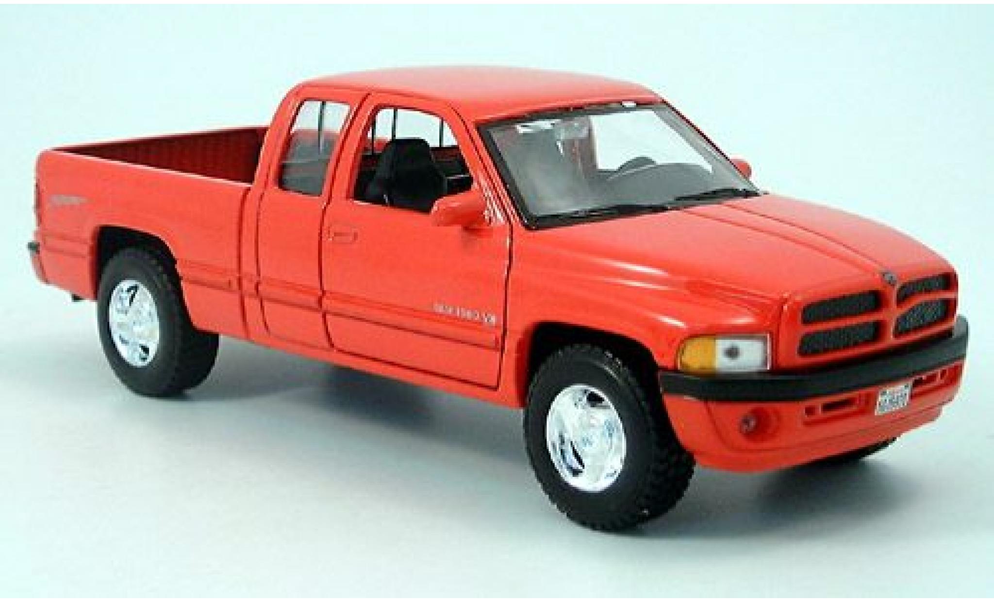 Dodge RAM 1/24 Welly Chrysler Ram Quad Cab 1500 (ohne Farbangabe) 1:24 modellino in miniatura