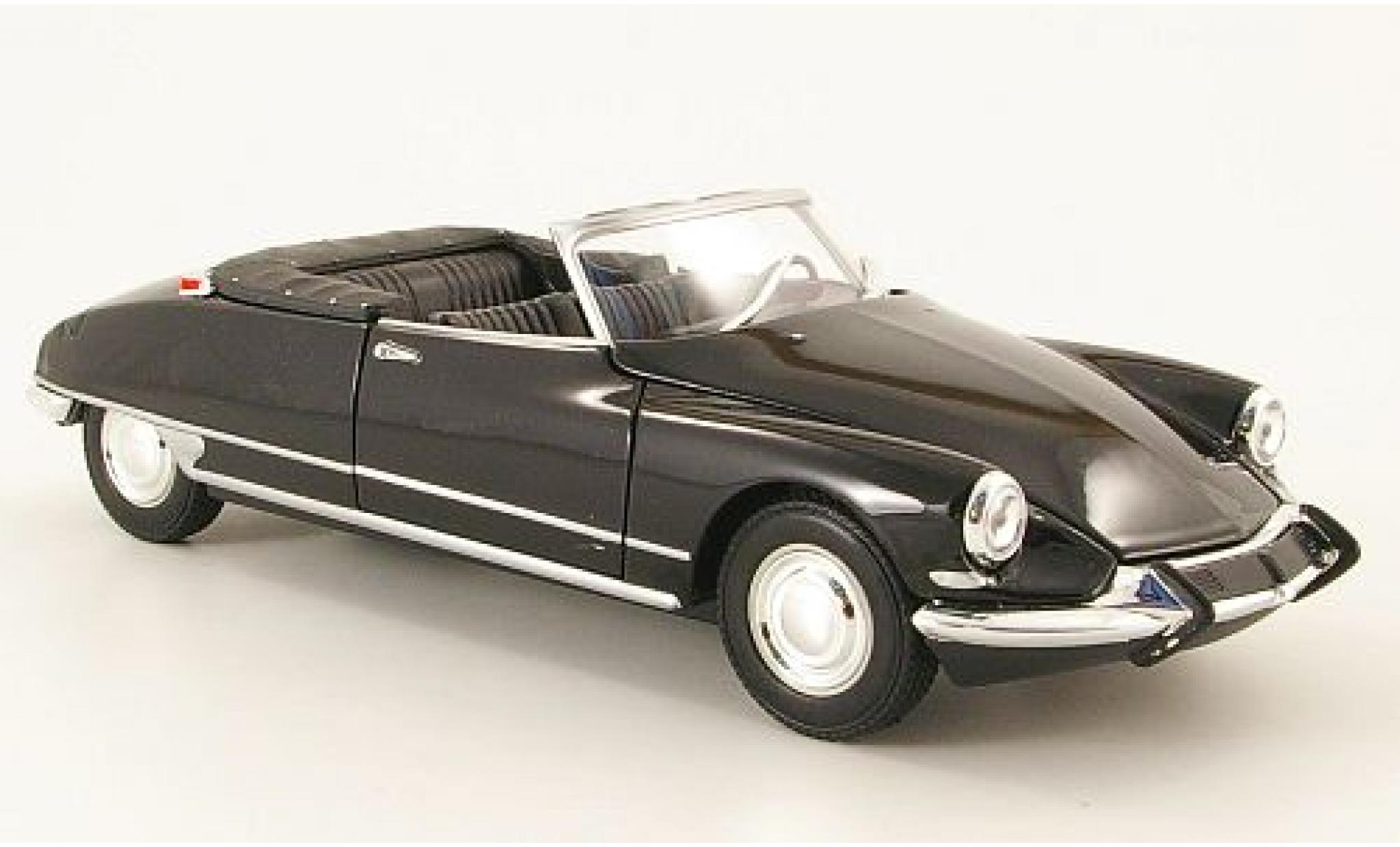 Citroen DS 1/24 Welly 19 Cabriolet schwarz offen 1:24 modellino in miniatura