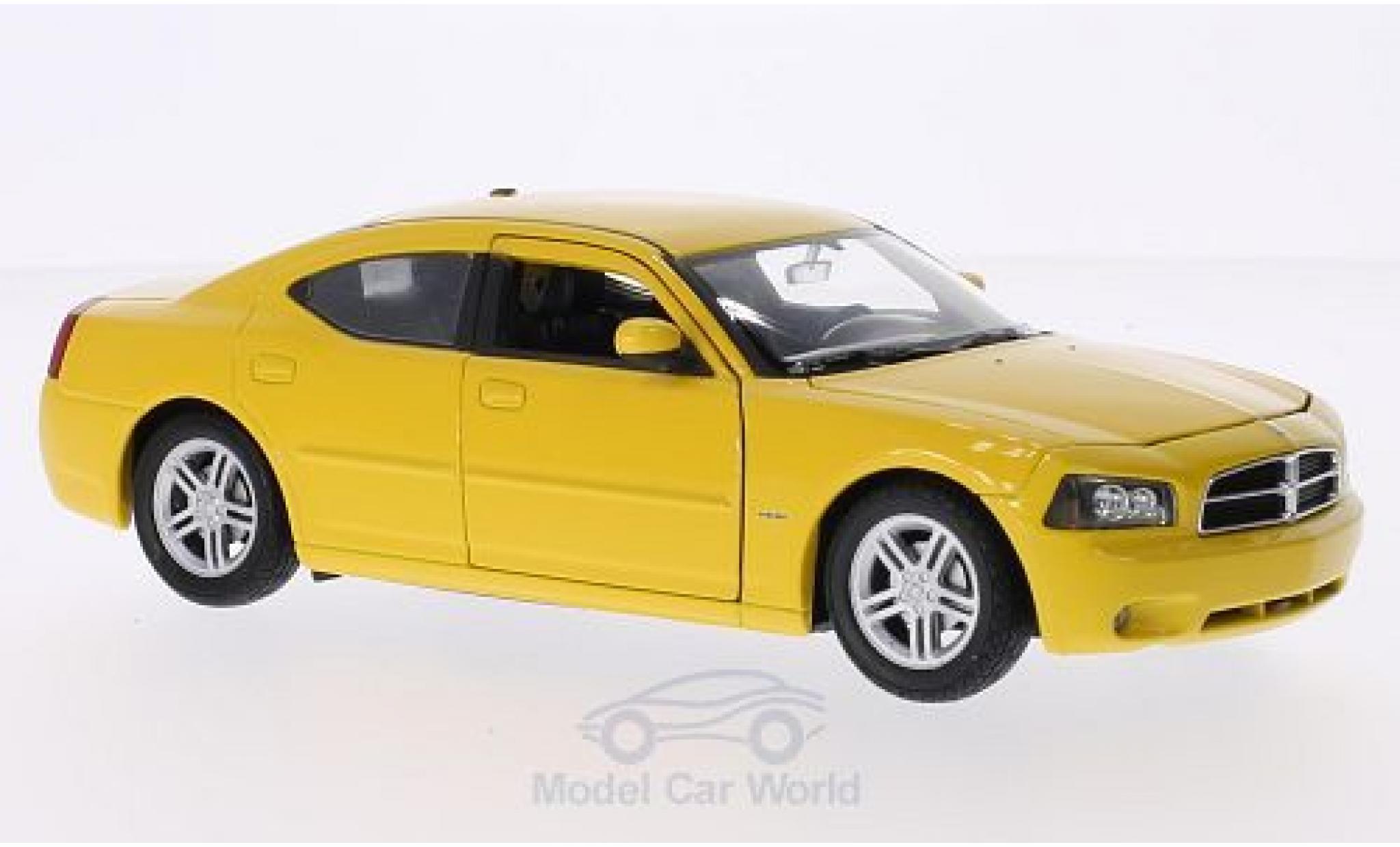 Dodge Charger 2006 1/24 Welly R/T giallo 2006 modellino in miniatura