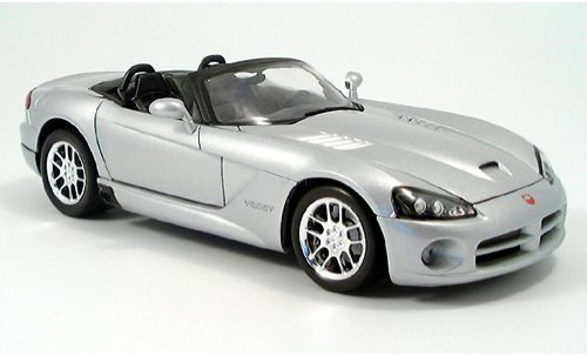 Dodge Viper 1/18 Welly SRT 10 silber 1:18 modellino in miniatura