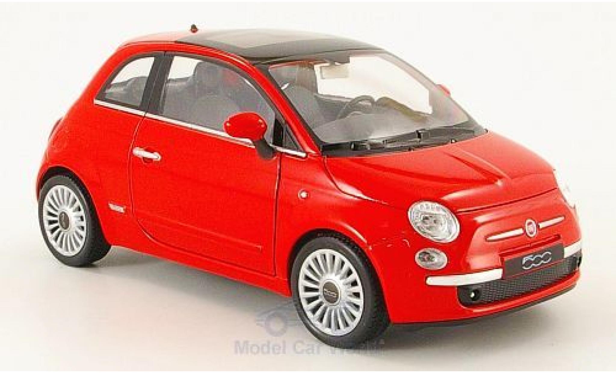 Fiat 500 1/24 Welly rosso 2007 ohne Vitrine modellino in miniatura