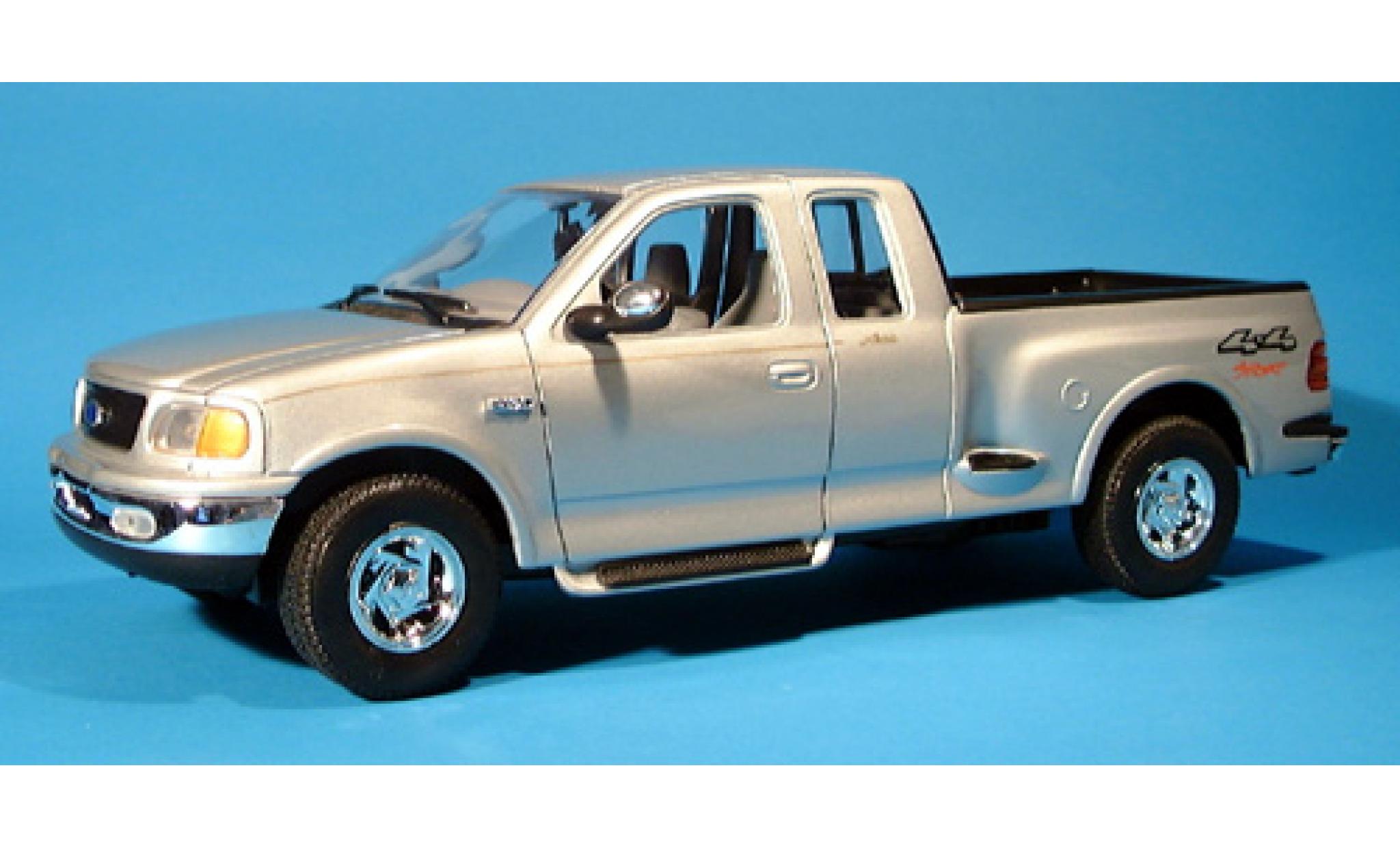 Ford F-1 1/18 Welly 50 Flareside Supercab Pick Up silber 1999 1:18 modellino in miniatura