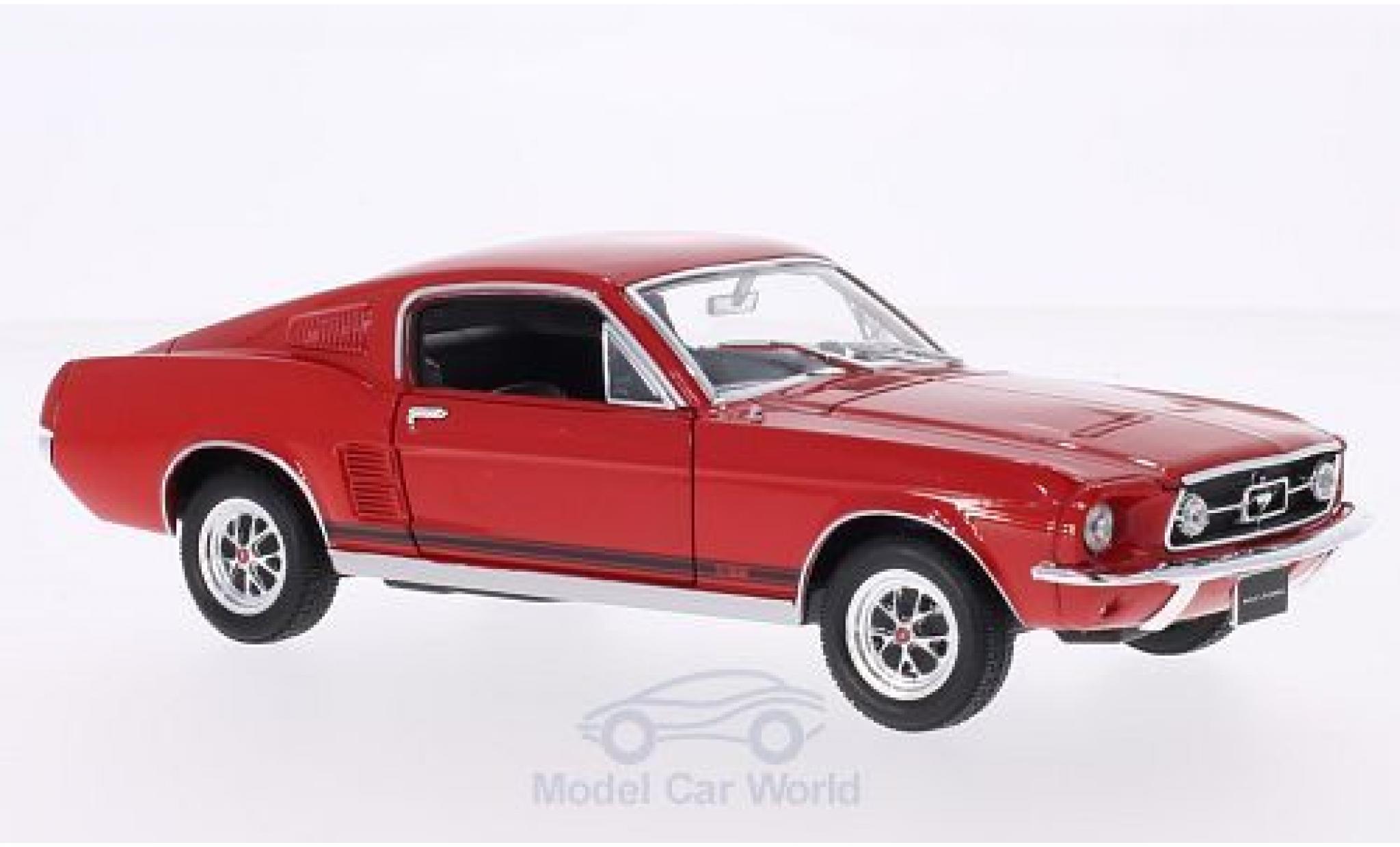 Ford Mustang GT 1/24 Welly GT Fastback rosso 1967 modellino in miniatura