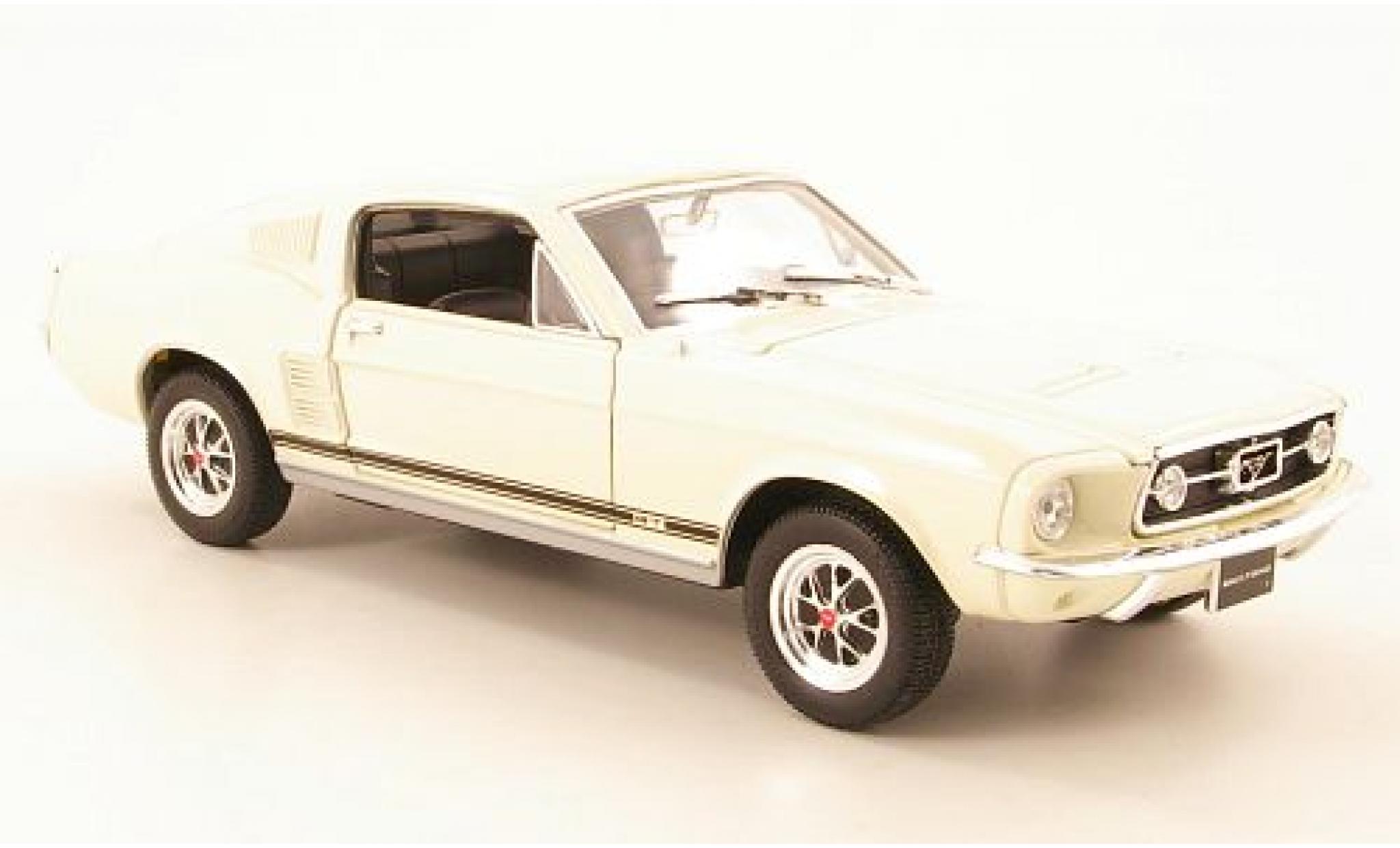 Ford Mustang 1/24 Welly GT beige 1967 1:24 modellino in miniatura