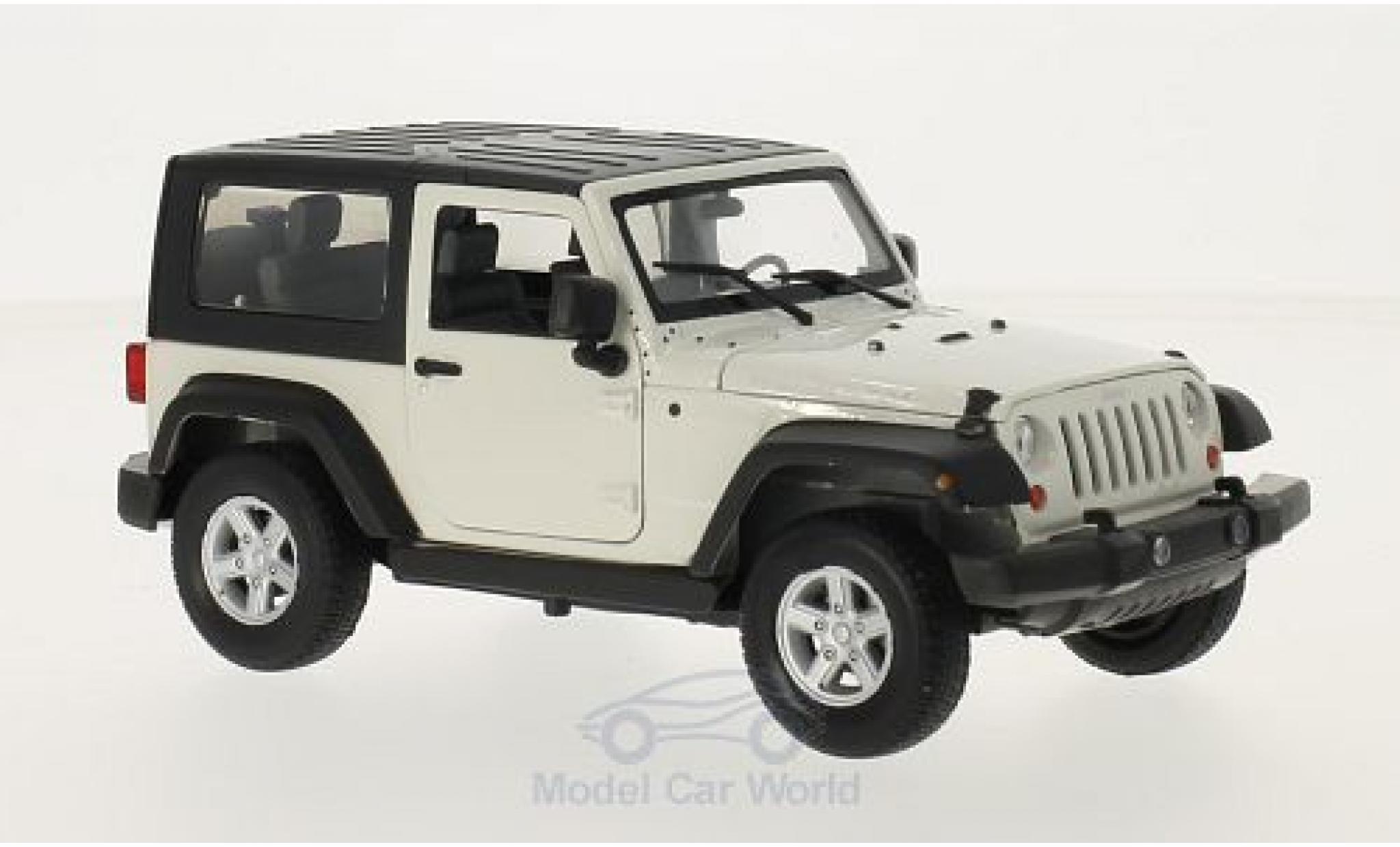 Jeep Wrangler 1/24 Welly bianco/nero 2007 modellino in miniatura