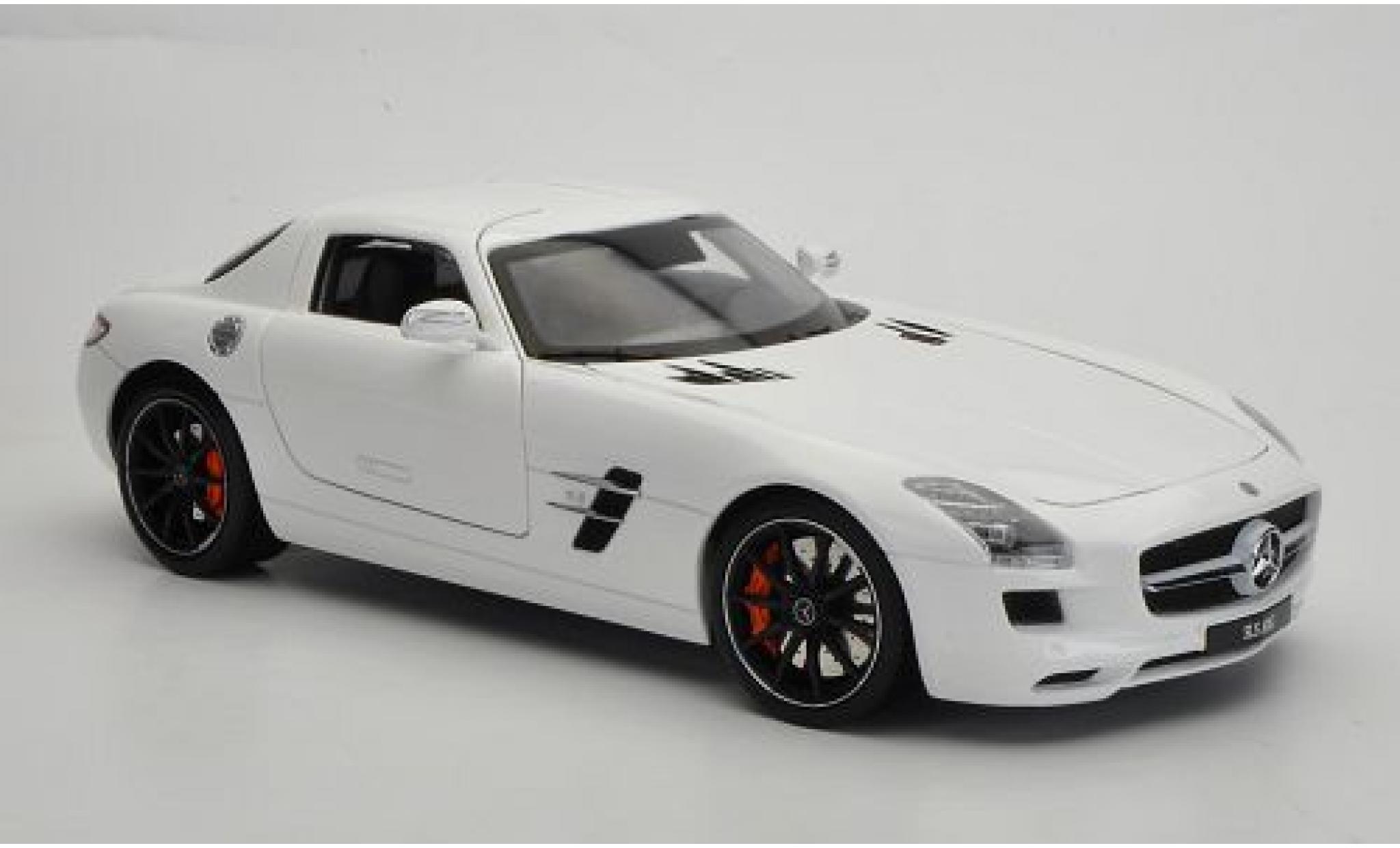 Mercedes SLS 1/18 Welly AMG (C197) weiss (GTA Edition) 1:18 modellino in miniatura