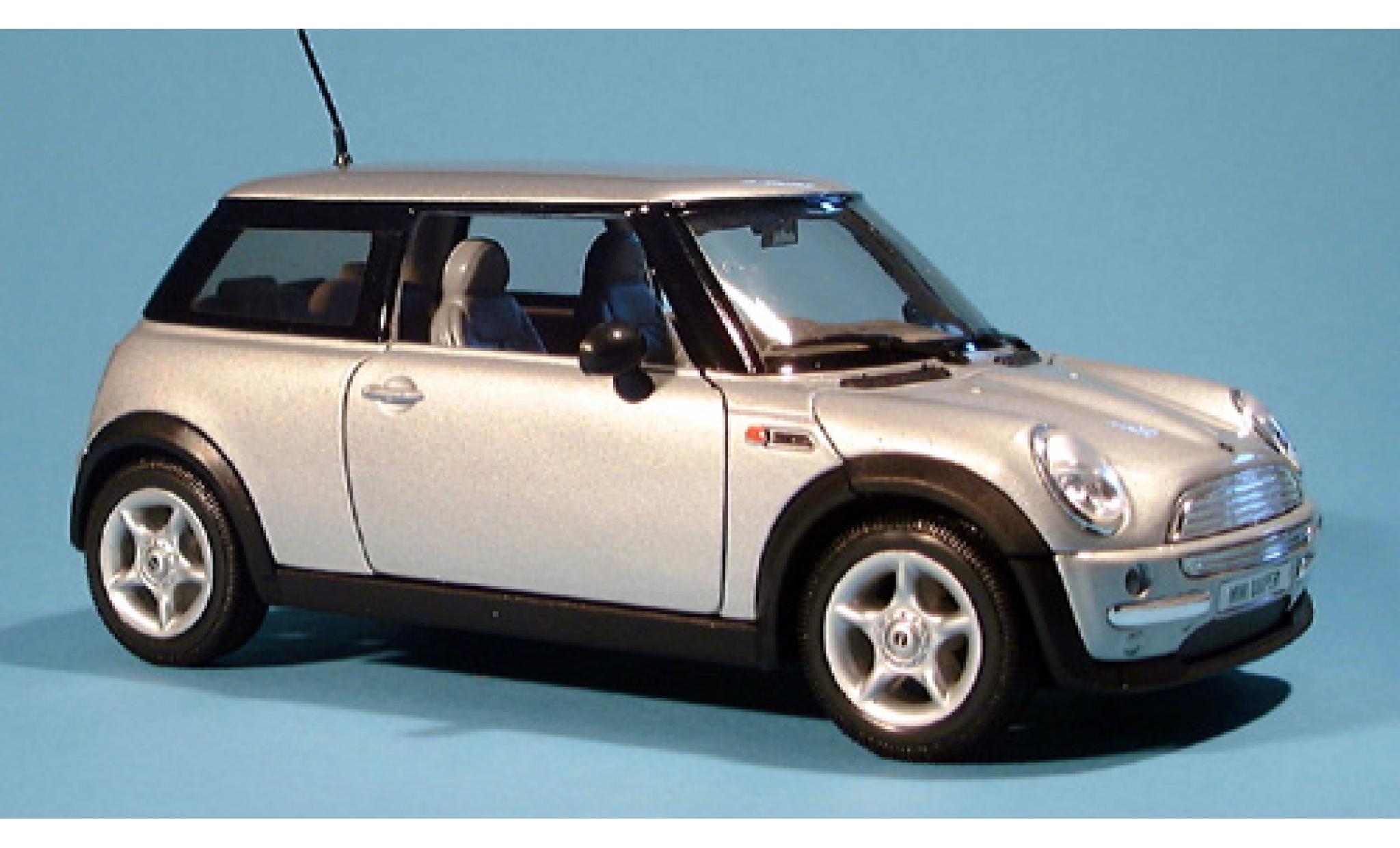 Mini Cooper 1/24 Welly silber 1:24 modellino in miniatura