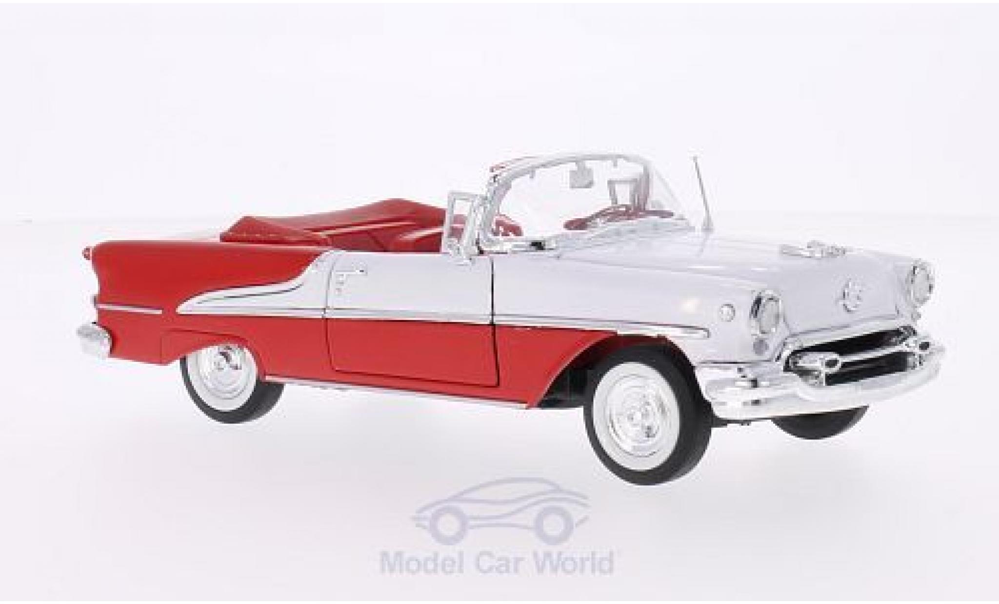 Oldsmobile Super 88 1/24 Welly Convertibile rosso/bianco 1955 modellino in miniatura