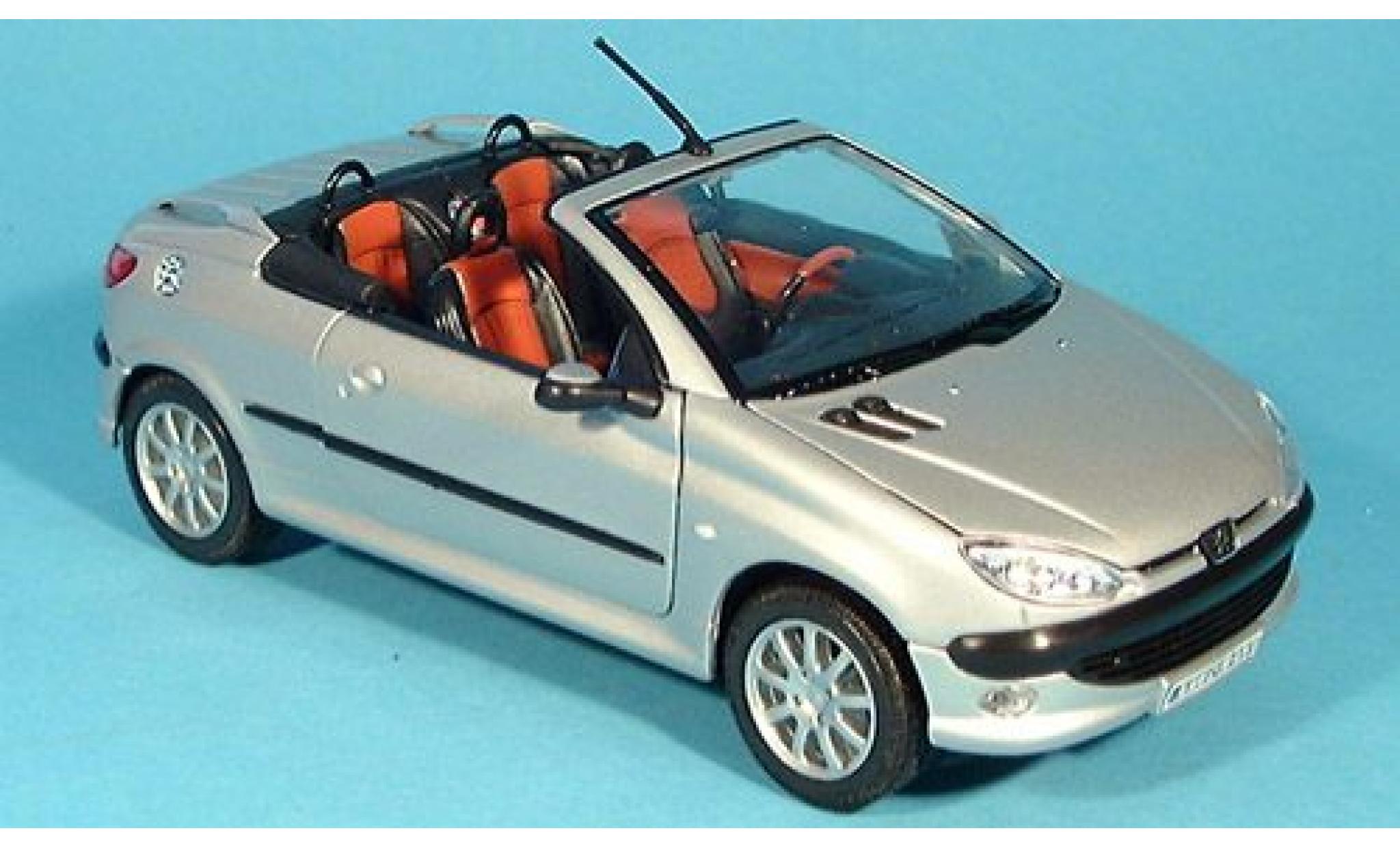 Peugeot 206 1/24 Welly Cabriolet offen silber 1:24 modellino in miniatura