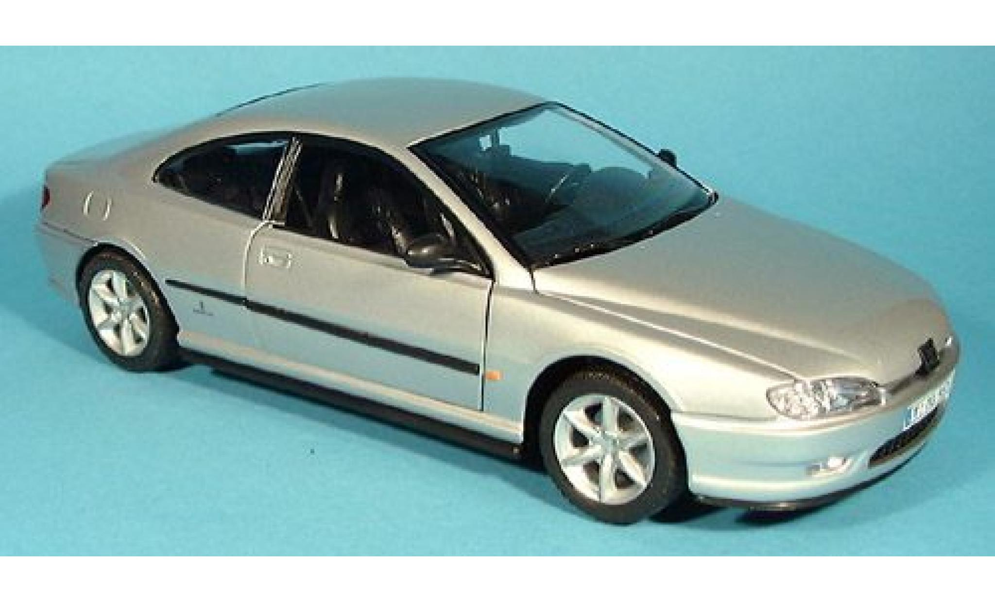 Peugeot 406 1/18 Welly silber 1:18 modellino in miniatura