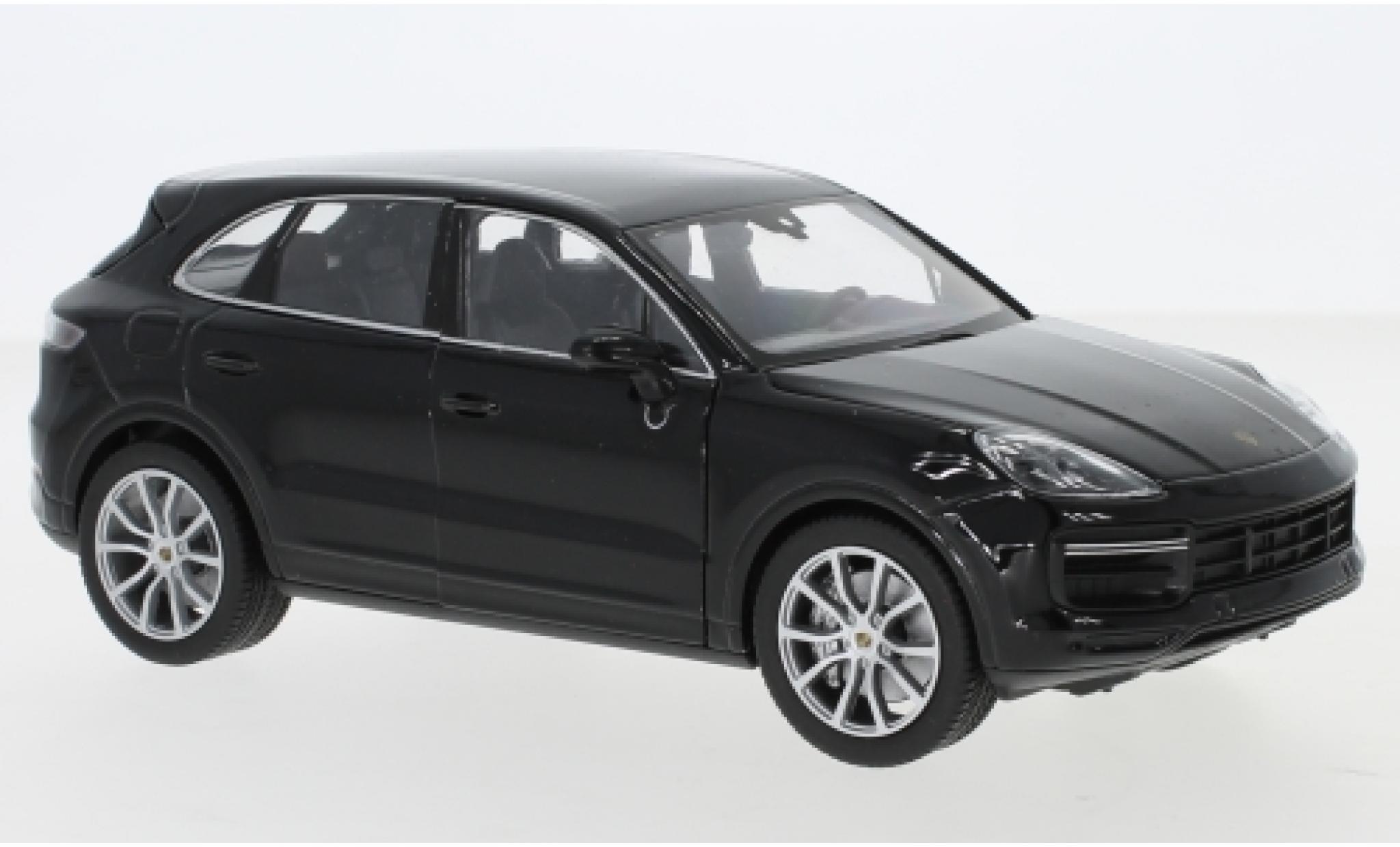 Porsche Cayenne Turbo 1/24 Welly schwarz 1:24 modellino in miniatura