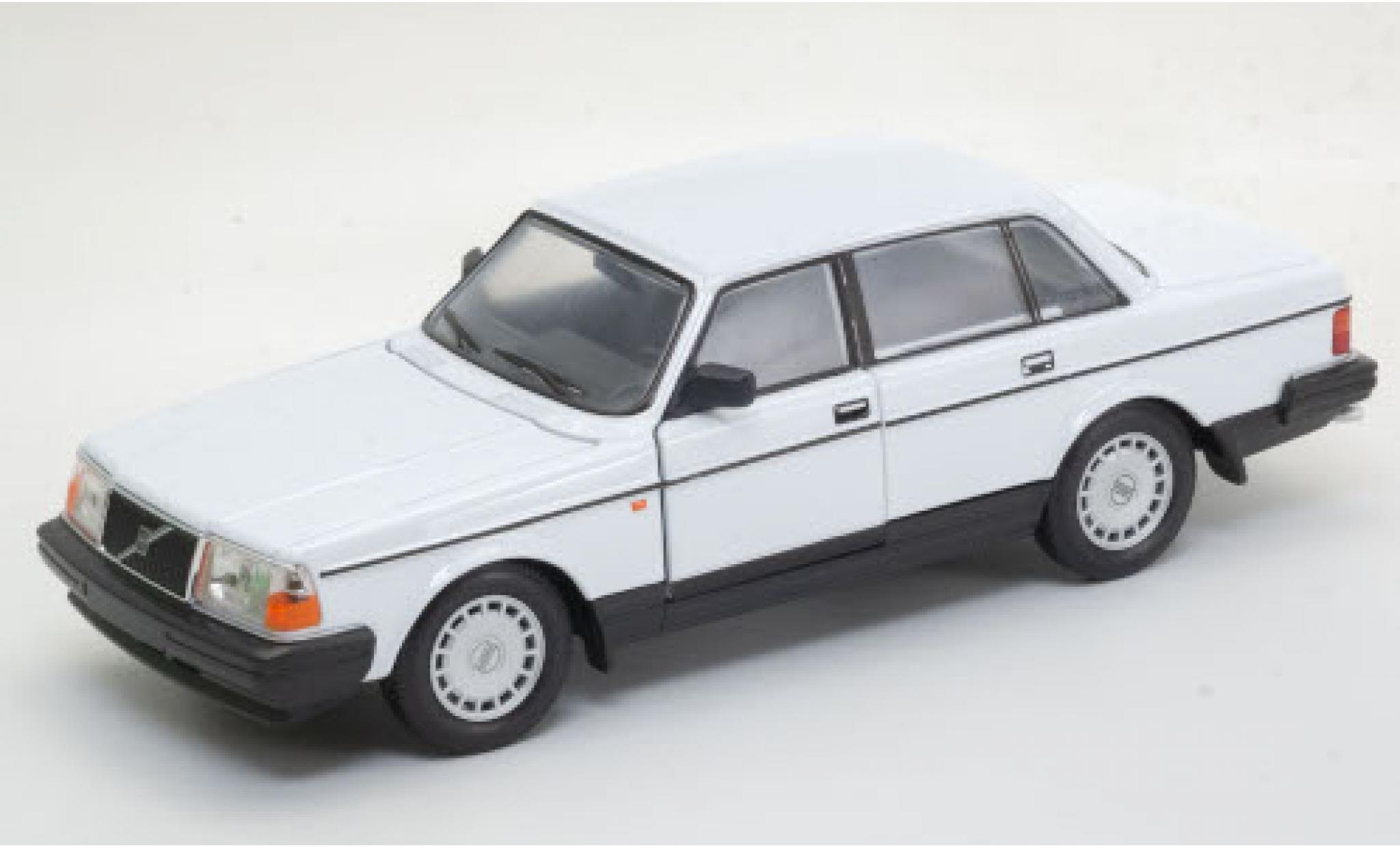 Volvo 240 1/24 Welly GL bianco modellino in miniatura