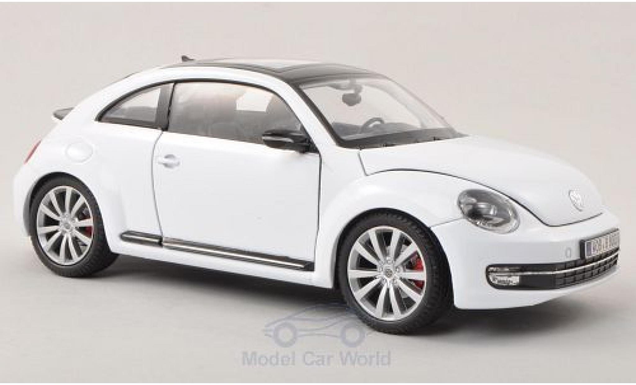 Volkswagen Beetle 1/24 Welly bianco 2012 ohne Vitrine modellino in miniatura