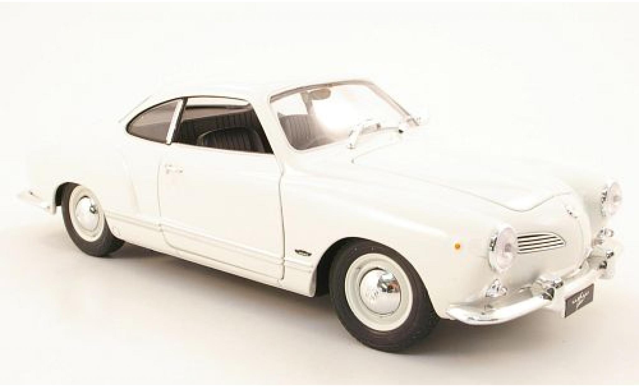 Volkswagen Karmann 1/18 Welly Ghia Coupé beige 1:18 modellino in miniatura