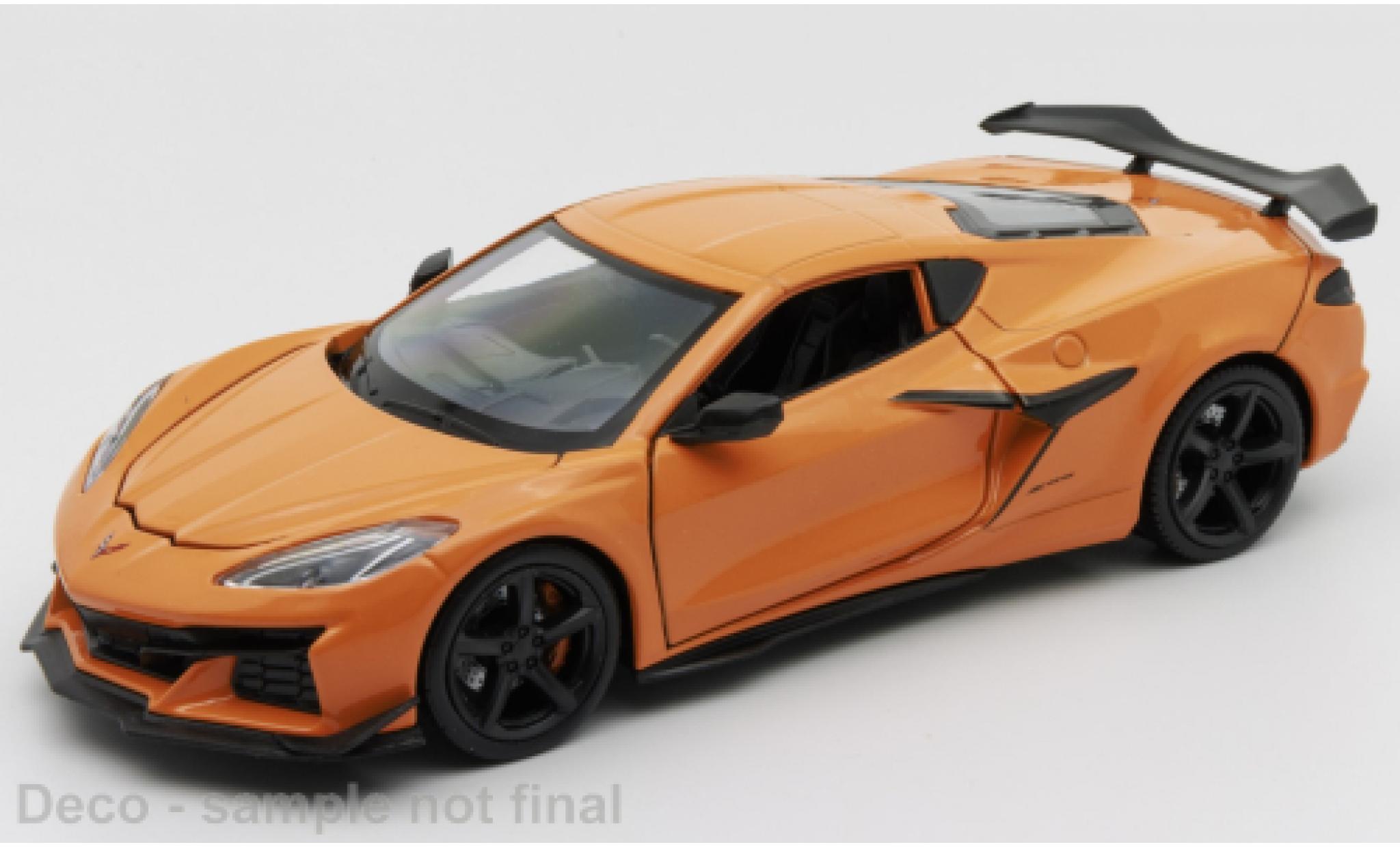 Chevrolet Corvette 1/24 Welly Z06 orange modellino in miniatura