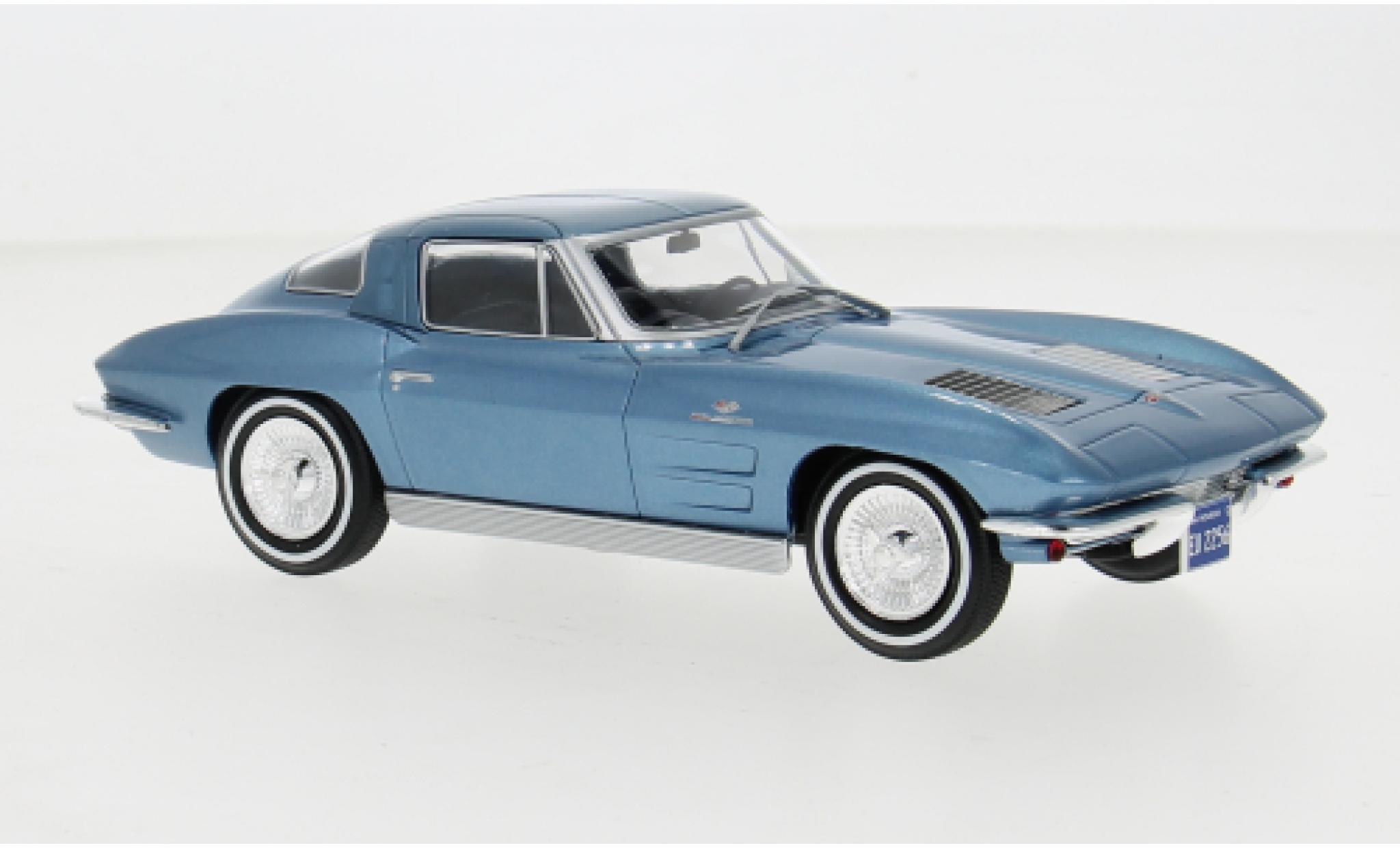 Chevrolet Corvette 1/24 WhiteBox (C2) Stingray metallise blau 1963 1:24 modellino in miniatura