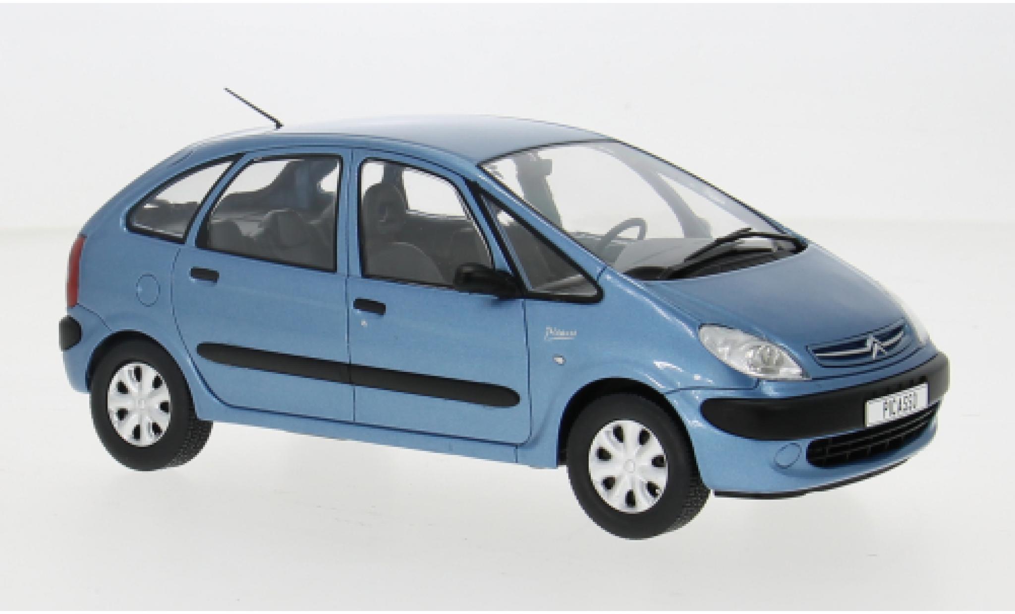 Citroen Xsara 1/24 WhiteBox Picasso metallise blau 1999 1:24 modellino in miniatura