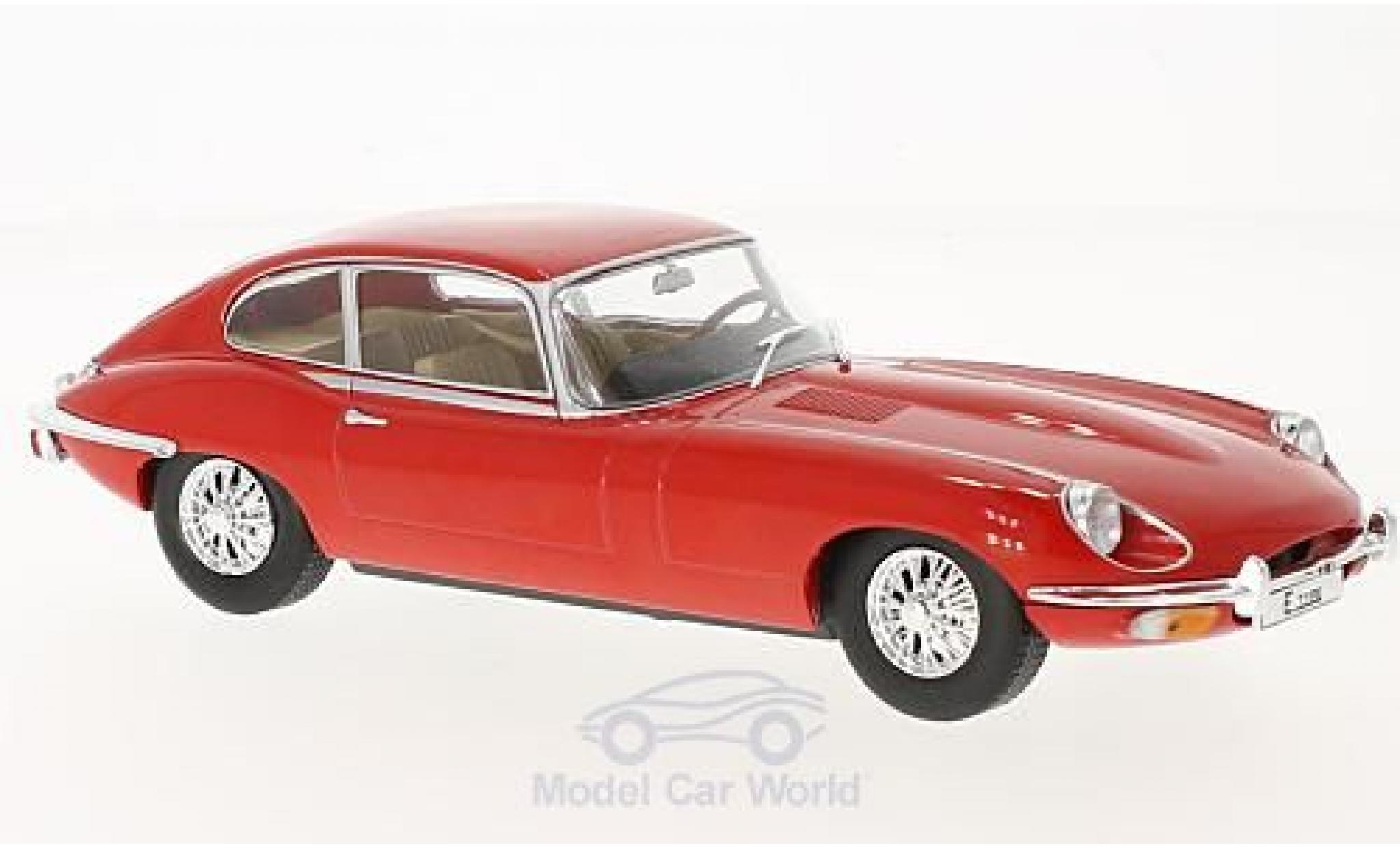 Jaguar E-Type 1/24 WhiteBox rosso 1962 modellino in miniatura