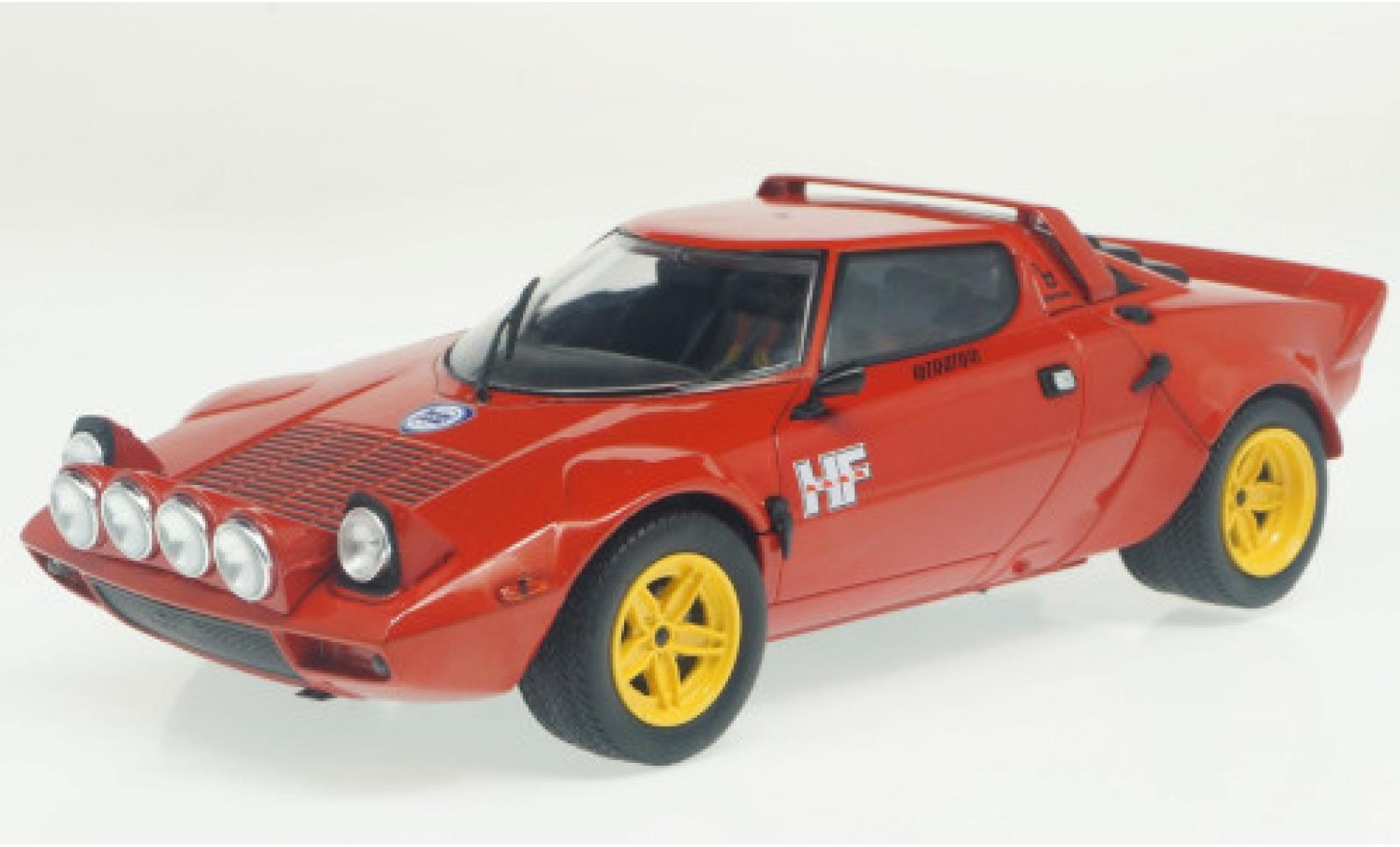 Lancia Stratos 1/24 WhiteBox HF rosso 1975 modellino in miniatura