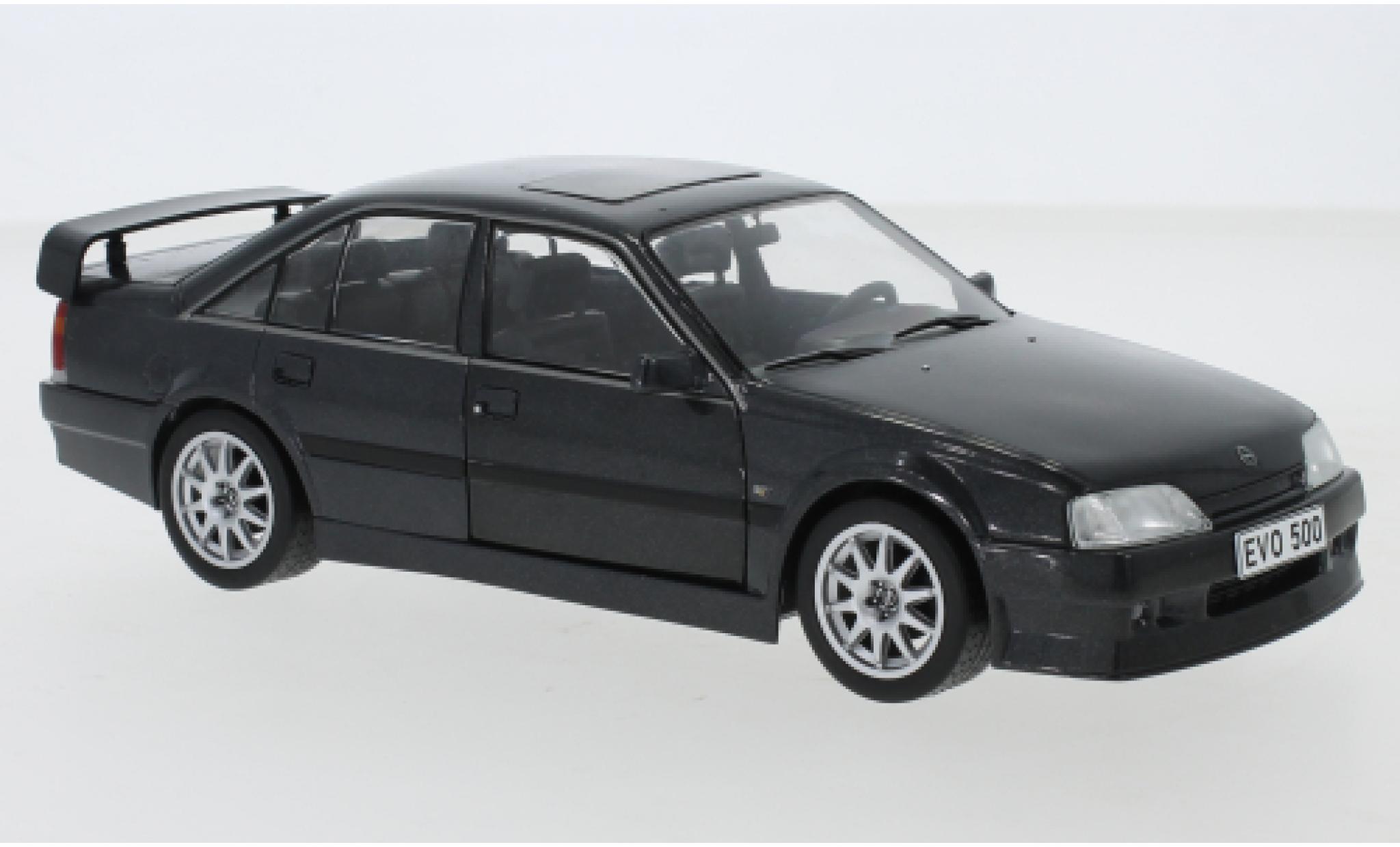 Opel Omega 1/24 WhiteBox Evolution 500 nero 1991 modellino in miniatura