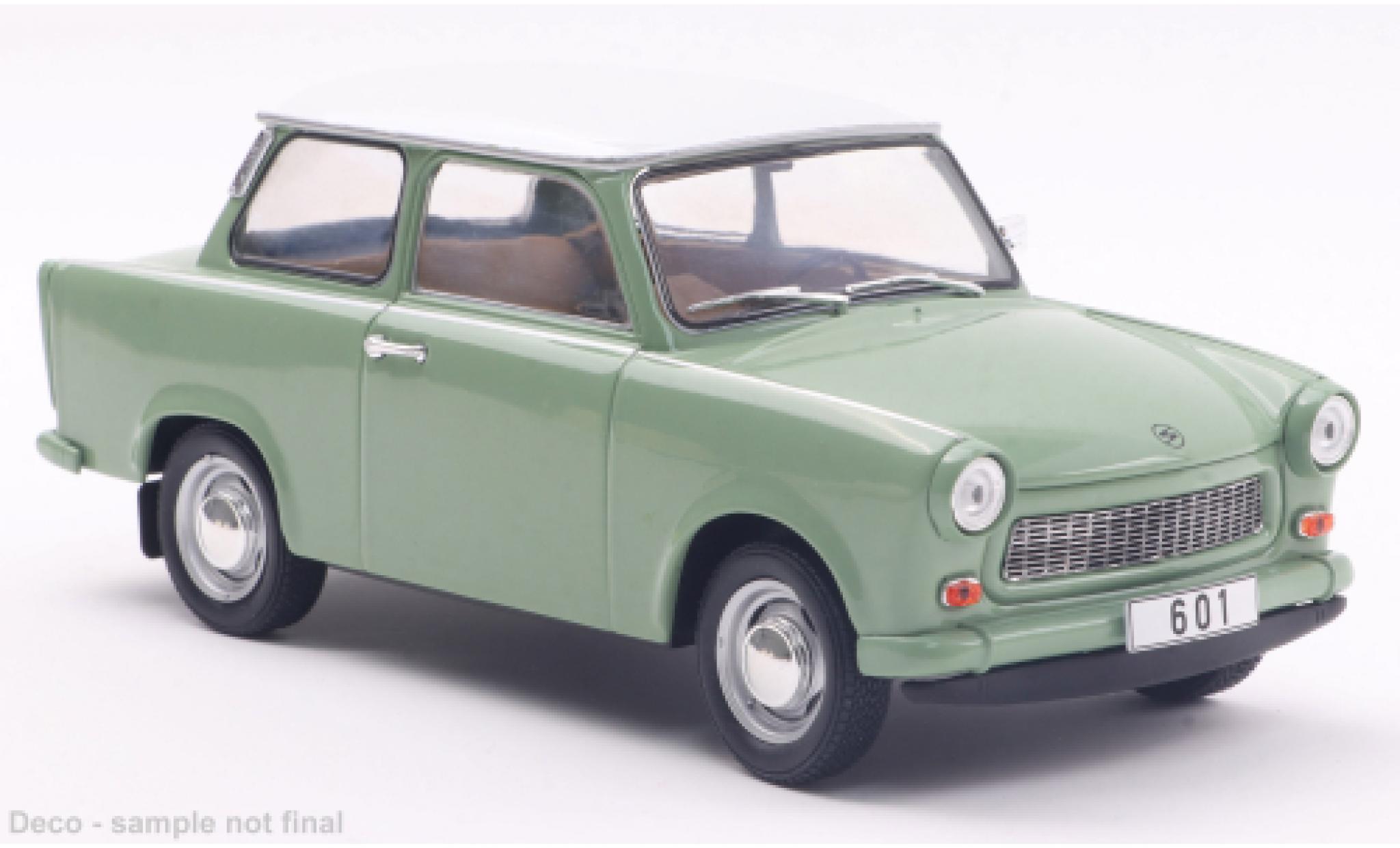 Trabant 601 1/24 WhiteBox grün 1965 1:24 modellino in miniatura