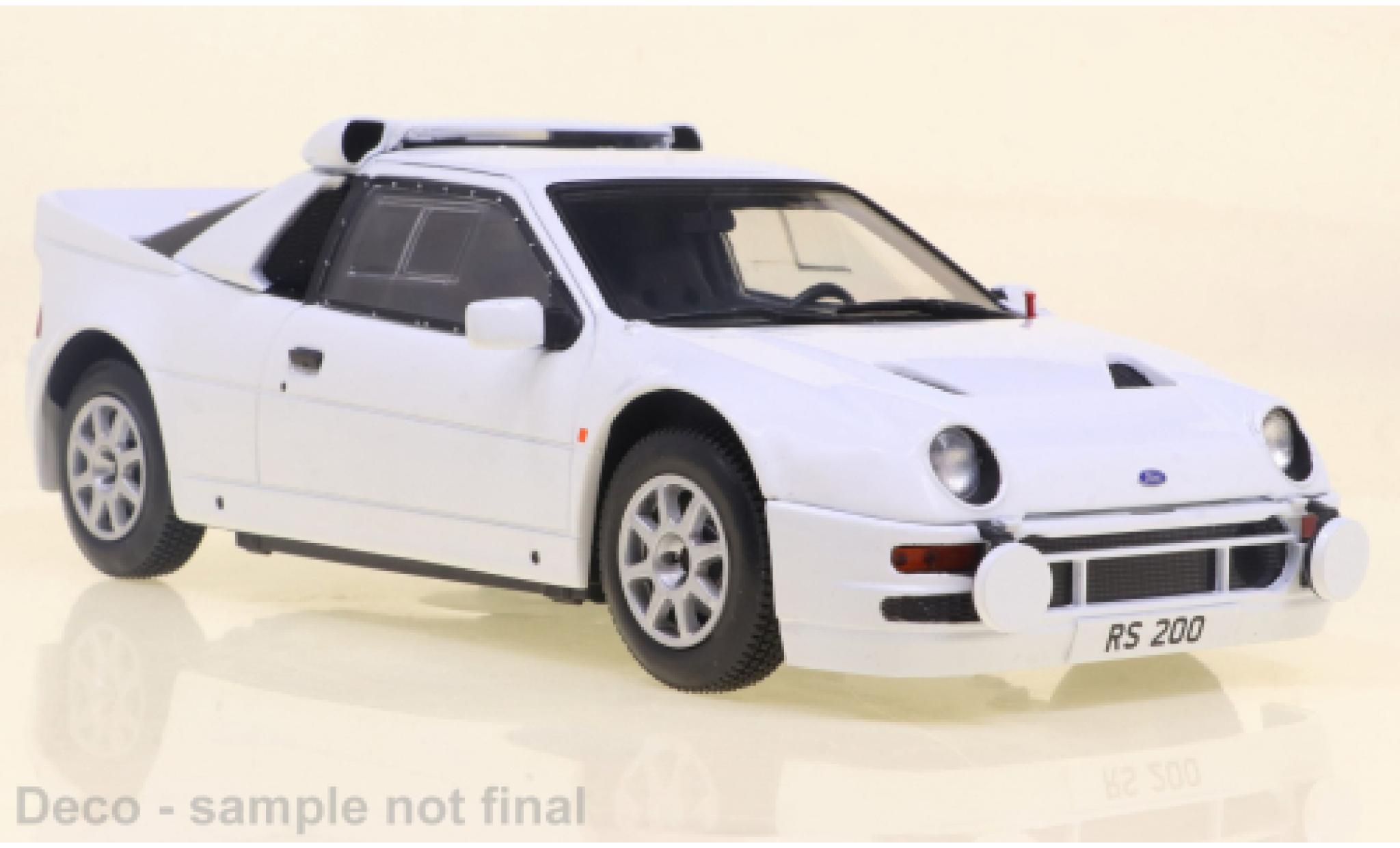Ford RS 200 1/24 WhiteBox bianco 1984 modellino in miniatura