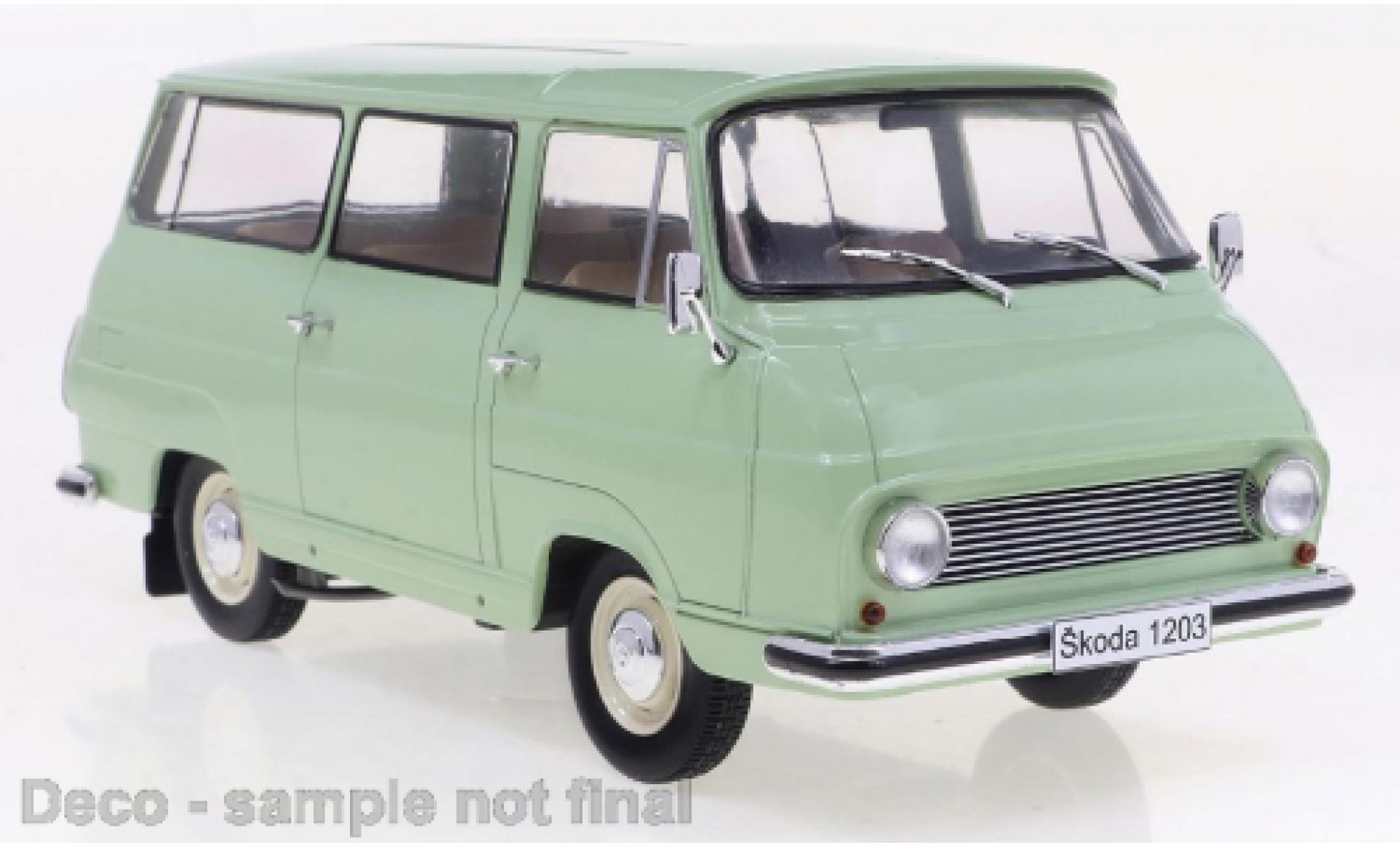 Skoda 1203 1/24 WhiteBox la chaux 1968 modellino in miniatura