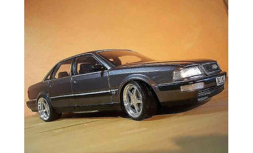Audi V8 berline 1/18 Minichamps Quattro street version modellini auto