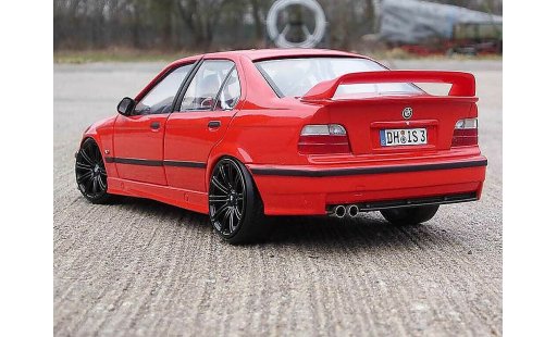 Bmw 318 tuning 1/18 Ut Models E36 is rosso jantes M3 E92 et swap moteur M3 E36 modellini auto