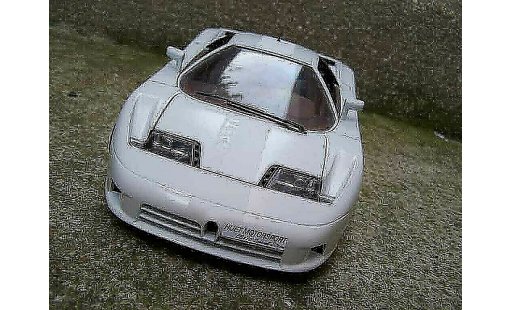 Bugatti EB110 special edition 1/18 Burago  modellini auto