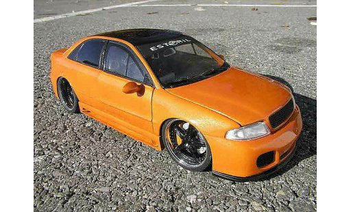 Audi A4 berline 1/18 Ut Models estoril modellini auto