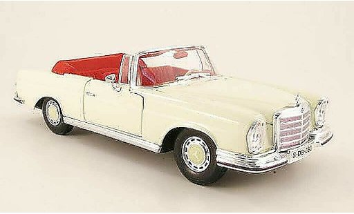 Mercedes 280 1966 1/18 Maisto se (w111) cabriolet bianco modellini auto