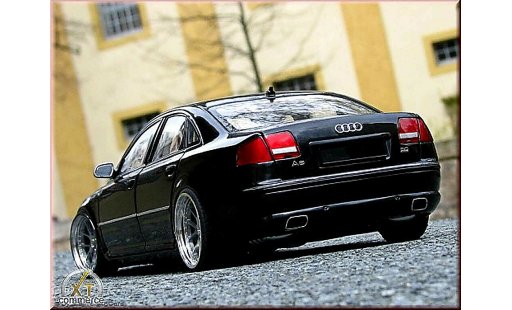 Audi A8 berline 1/18 Kyosho nero jantes 20 pouces modellini auto
