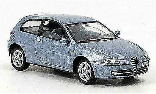 Alfa Romeo 147 berlina 1/43 Solido blu 2000 modellini auto