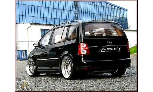 Volkswagen Touran Base 1/18 Shanghai Volkswagen nero jantes alu 18 pouces modellini auto