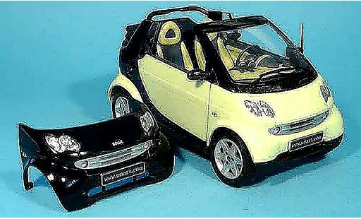Smart Cabriolet Base 1/18 Kyosho verde (bodypanel nero) modellini auto