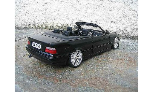 Bmw 325 Cabriolet 1/18 Maisto E36 nero jantes chromees modellini auto