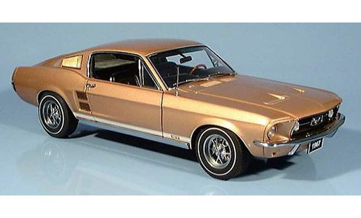 Ford Mustang GT 1/18 Autoart gt390 or modellini auto