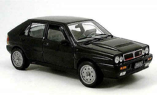 Lancia Delta HF Integrale 1/18 Sun Star nero modellini auto