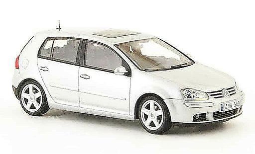 Volkswagen Golf Base 1/43 Autoart grigio metallisee 5 portes 2003 modellini auto