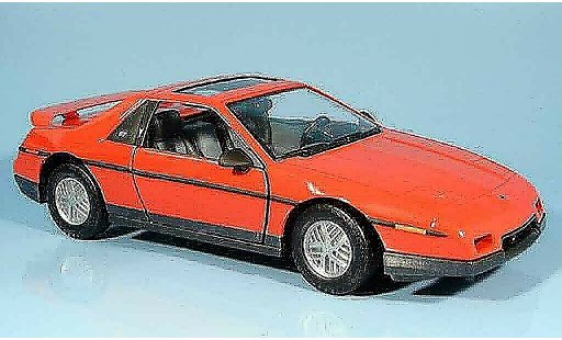 Pontiac Fiero GT 1/18 Yat Ming rosso 1985 modellini auto