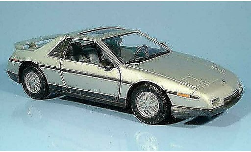 Pontiac Fiero GT 1/18 Yat Ming grigio 1985 modellini auto