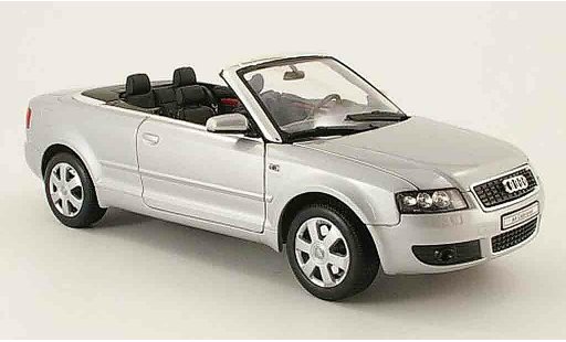Audi A4 cabriolet 1/18 Welly grigio 2002 modellini auto
